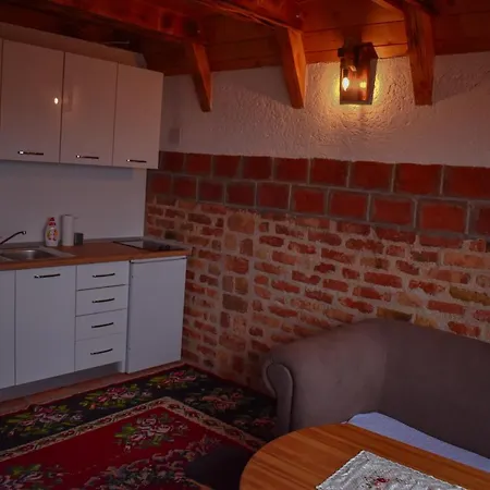 Vikendica Tromedja Chalet Pale