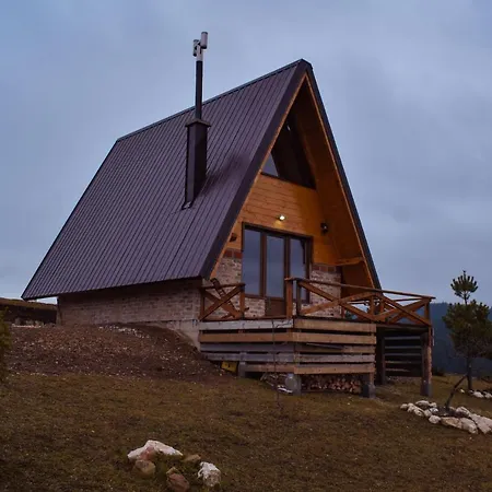 Vikendica Tromedja *