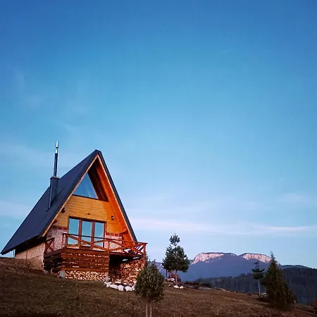 Alpstuga Vikendica Tromedja *