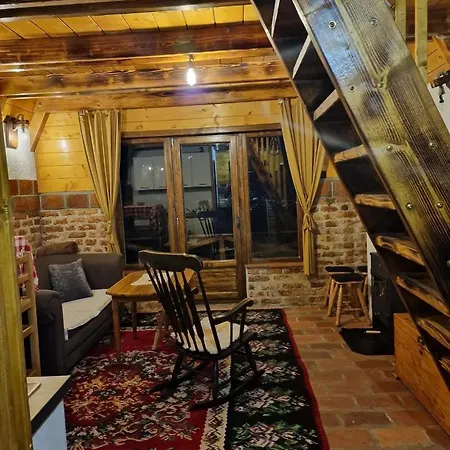 Vikendica Tromedja * Pale