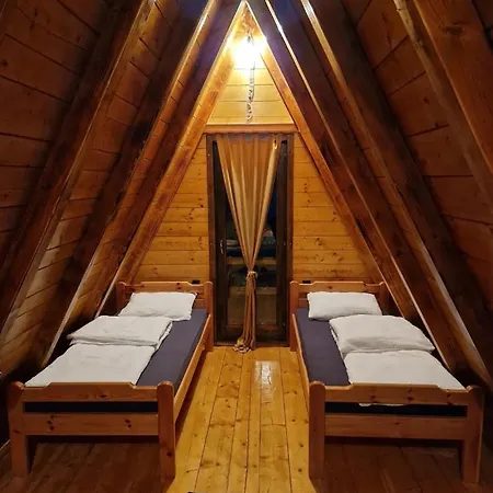 Vikendica Tromedja Alpstuga
