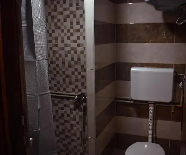 Vikendica Tromedja Σαλέ Pale