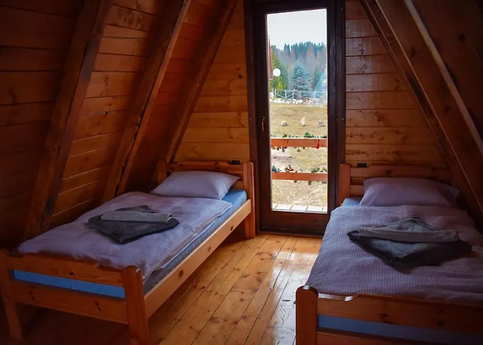 Vikendica Tromedja Chalet *