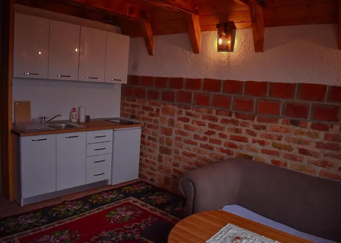 Vikendica Tromedja Chalet Pale