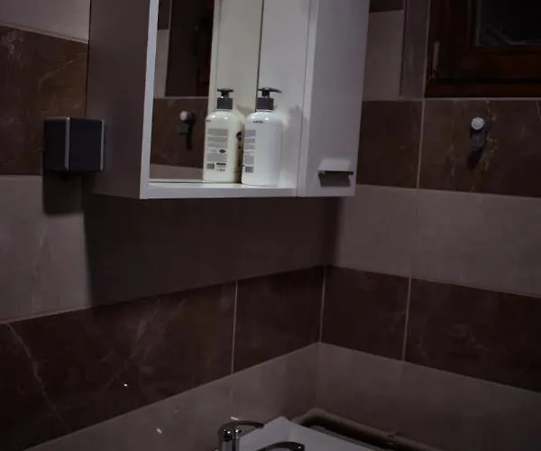 Vikendica Tromedja *