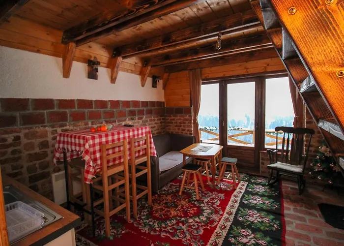 Vikendica Tromedja Chalet *