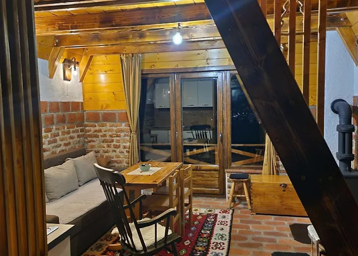 Vikendica Tromedja *